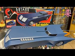 LA NUOVA BATMOBILE Mezco 5 Points Batman The Animated Series Action Figures Review