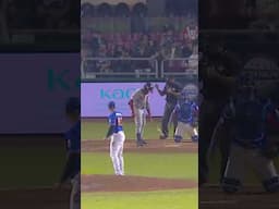 🇻🇪 Nasty Oddanier Mosqueda's pitch sequence to close the game against USA at the WBSC Premier12 2024