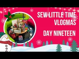 Vlogmas Day 19 - Christmas Party Day 🎉