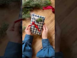 🎄 An easy way to wrap a Christmas gift 🎁