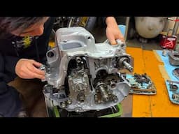 Motorcycle Artisan Restores a Honda Hawk: Part 3 [Engine Assembly Mastery]