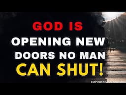 GOD IS ORDERING YOUR STEPS and Leading You! (Christian Motivation)