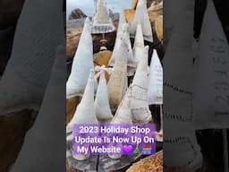 My 2023 Holiday Shop Update is now up on my website:  https://www.purplecottagecrafts.com/shop