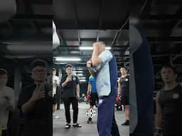 Đỡ đòn bằng cùi trỏ ? #boxing #boxing_mỹ_đình #trung_tâm_đào_tạo_boxing_hà_nội