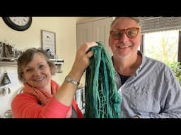 The basics of how to hand dye yarn! Secrets of naturally dyeing wool! Knitting Man knits Vlog #howto