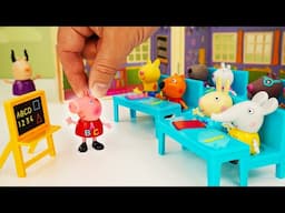 Peppa Teaches Class!  Learn Colors and Animals - ToyTubeTV Educational Video for Kids