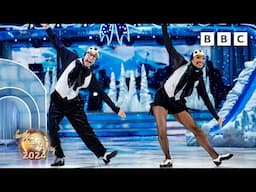 Josh Widdicombe and Karen Hauer Charleston to Let It Snow by Glee Cast ✨ BBC Strictly 2024