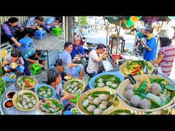 Exploring the BEST Traditional Vietnamese Street Food in the WORLD !