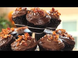 Cupcakes de chocolate con tocino