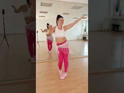 La Dystinct - #bellydance #beginner by Djamila #bellydanceclasses