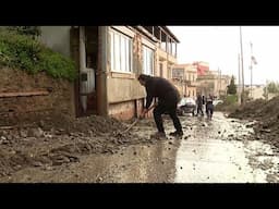 Le nord de la Sicile sous la boue après des inondations