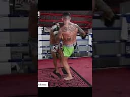 Getting thrown about by Saenchai 🤣 #muaythai #saenchai