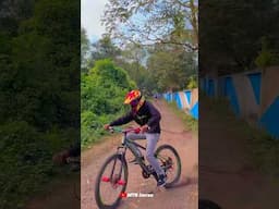 Mujhe nhi lagta aise jungle me se apni cycle nikal payegi 😲#shots #ytshorts #imranmtb #cycling