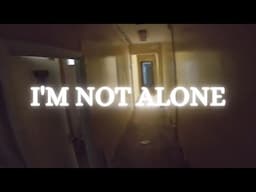 shiey I'M NOT ALONE - SOMEBODY'S BEHIND THE DOOR