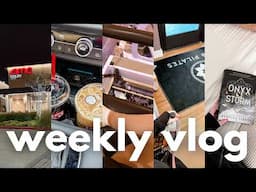 reading iron flame, onyx storm release week, + library book haul! | WEEKLY VLOG