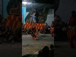 atraksi naik reog Ponorogo #shortsvideo