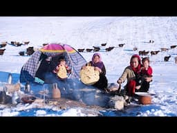 Survive in the Wilderness and Cold Winter |Baking Shepherd Bread in Snow|Village life in Afghanistan