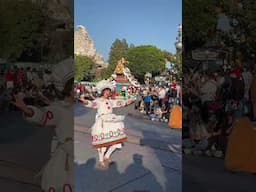 Ginger bread, cookie dancing at the Disney park @DisneyParks