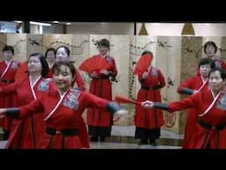 Chinese Ladies Fan Dance with Drums at Lunar New Year in Cleveland