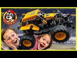 GIVEAWAY! MONSTER JAM Toys - DIGatron & ThunderROARus LEGO Technic Monster Trucks Unboxing & Racing