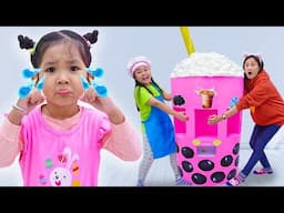 Annie and Jolie Pretend Play with Boba Milk Tea Vending Machine for Kids