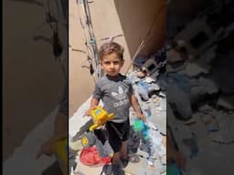 Un enfant de 4 ans sous les bombes à Gaza #palestine #israel