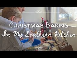 Christmas Baking in a Southern Kitchen | My New FAVORITE | Banana Bread