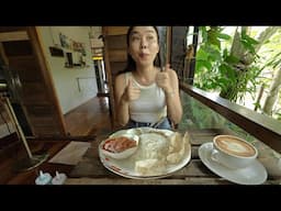 I found the most charming "Nasi Lemak Cafe" in Langkawi, Malaysia...!