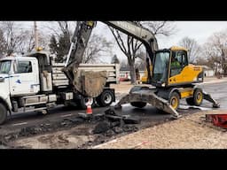 How it Works: Fixing a water main break