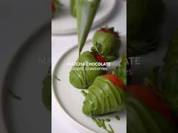 Chocolate Dipped Strawberries, but make it Matcha! #matchatreats #matchachocolate