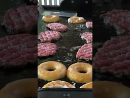 Donut Smashburgers | Try these Donut Smashburgers and be amazed!