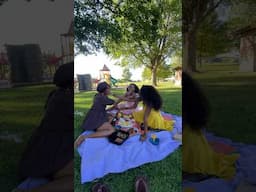 Girls picnic day 🫶🏼 #picnicspot #picnicdate #picnicideas #gameplay