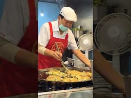 MUST TRY Michelin Star Oyster Omelette #taiwan #trending #vira #shorts #short #youtube #shortvideo