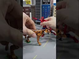 Spiderman vs Tiger