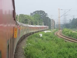 Howrah Mumbai Duronto Express: Post-Lockdown High Speed Travel