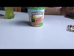 ASMR de qualitey (glace Ben & Jerry’s)