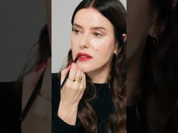 Kiss-Proof Soft Velvet Lip 💋 #lisaeldridge #youtubeshorts