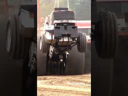 "Runin' Bare" Unlimited Super Stock Tractor Pulling CASE IH #tractor