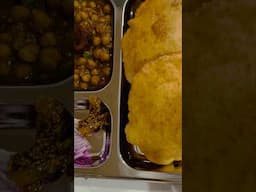 चटपटे छोले भटूरे । Chole Bhature #shorts #cooking #easyrecipes #viralshorts #song