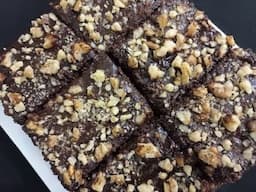 Chocolate Brownie by Azra Salim