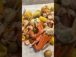 Easy Seafood Boil 🦀🦐 #seafoodboil #seafood #crablegs #crabboil #easydinner #dinnerideas #newyear