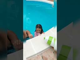 Solen learns how to swim for the first time