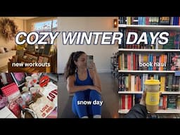 cozy winter vlog ☕️📚☃️ book shopping, making a TBR jar, snow day in TX, new workouts, coffee runs