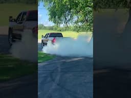 Tow rig does epic burnout! #shorts #offroad #burnout #duramax