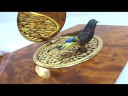 Reuge singing bird box automaton