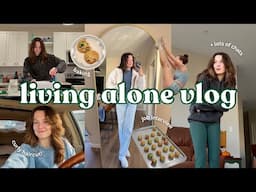 living alone vlog: curly haircut, baking cookies, job interview + lots of chats