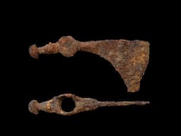 Burials containing battle axes uncovered in early Suzdal cemetery