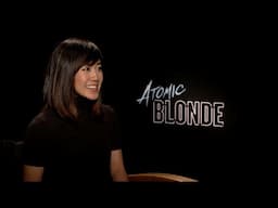 Julie Goes [Atomic] Blonde For A Day!