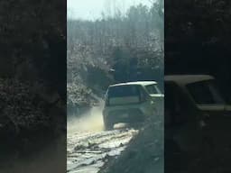 Kia Soul vs Jeep Gladiator on that slick south Georgia white clay sand mix!