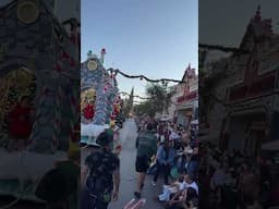 Walking behind the Christmas parade at Disney Land #disneyland